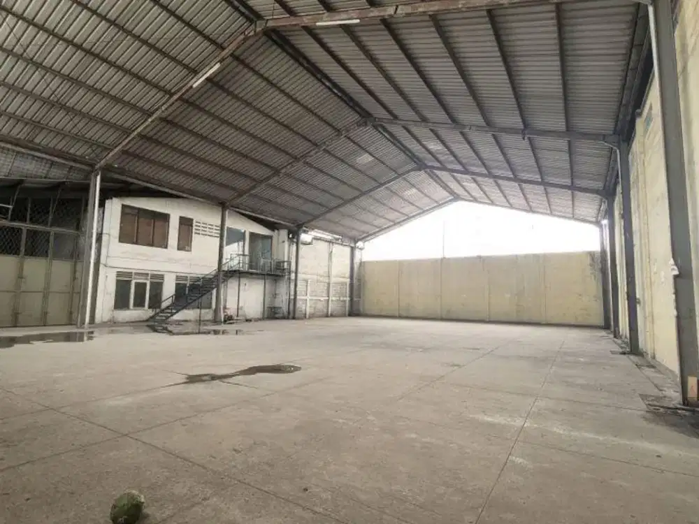 Gudang Klender 1700m2 Luas Ada Kantor 2lt