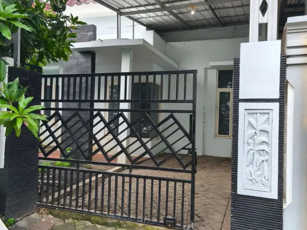 FOR SALEE! Rumah Puri Safira, Menganti - Bangunan 1 Lantai