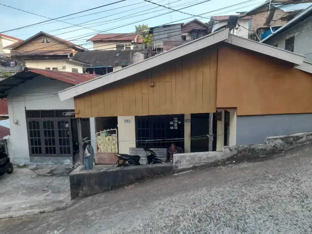 JUAL RUMAH TENGAH KOTA