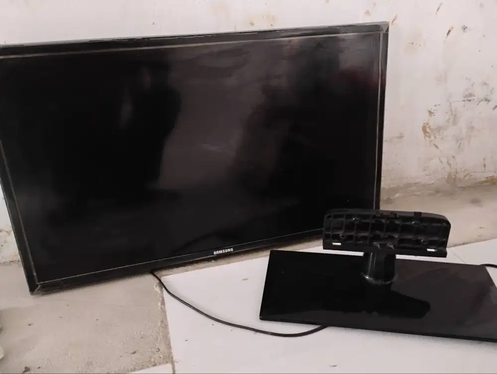 Tv 32 inch samsung mati total