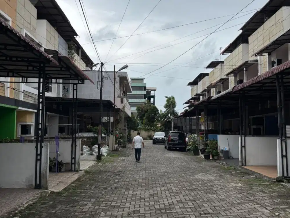 Dijual Rumah Murah Komplek Golden Town House Jalan Ampera 1