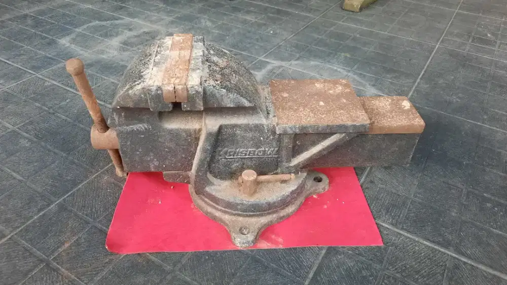Krisbow Bench 5 inch Ragum Meja (HD)