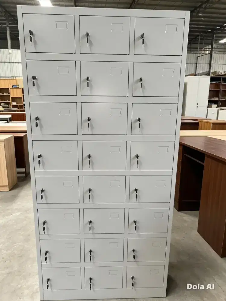 Locker 24 Pintu
