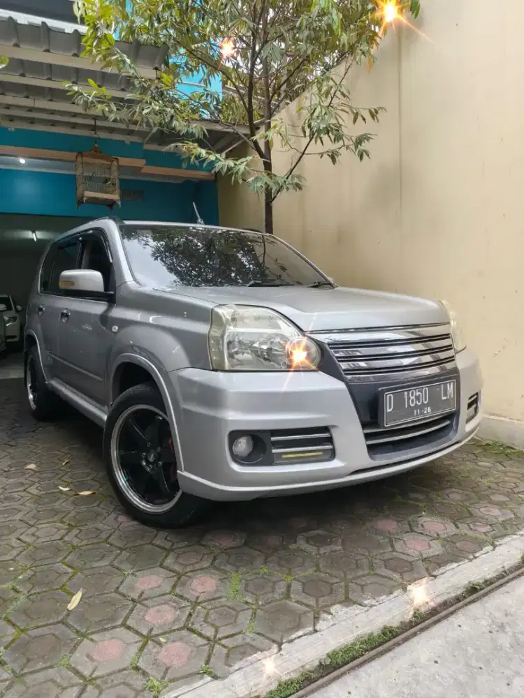 SUV GAGAH MACHO!! NISSAN XTRAIL 2.0 AUTECH MATIC 2010 MULUS TERAWAT