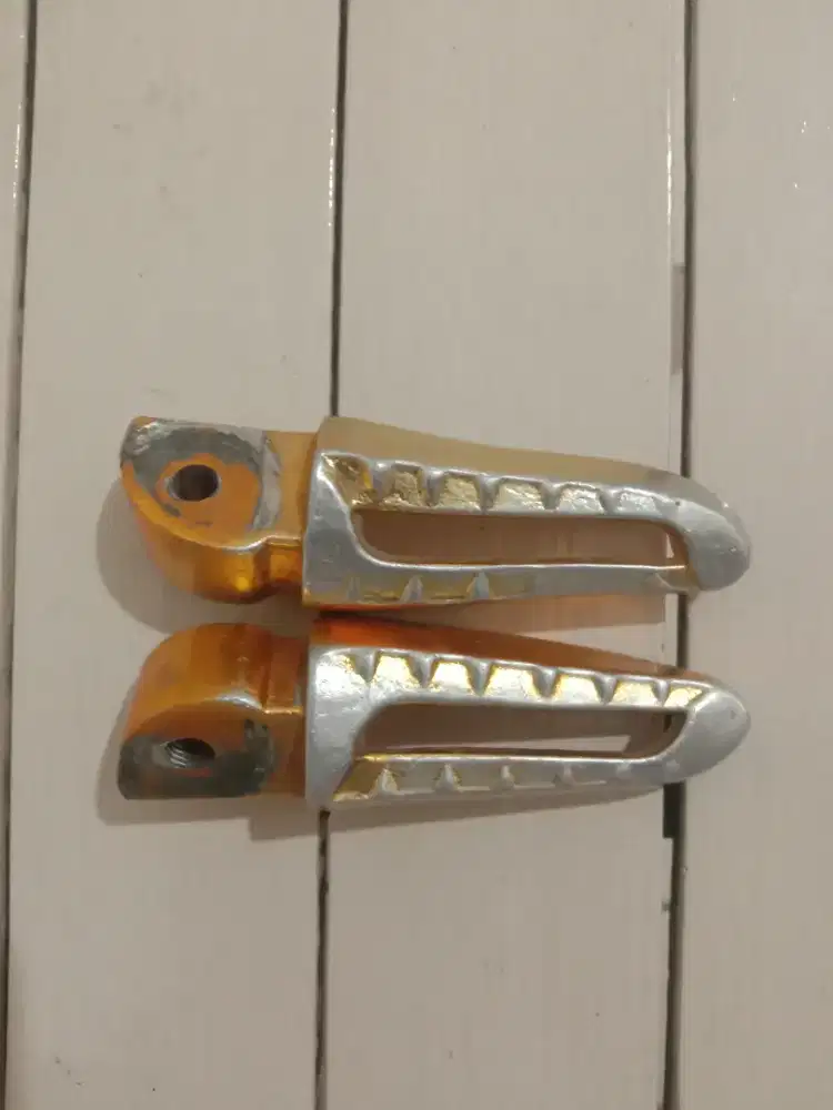 Tempat injakan kaki atau bordes dan footstep Yamaha Soul 125