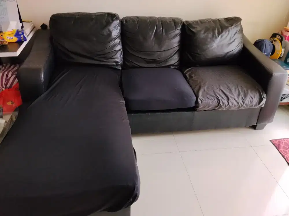 Sofa ruang tamu