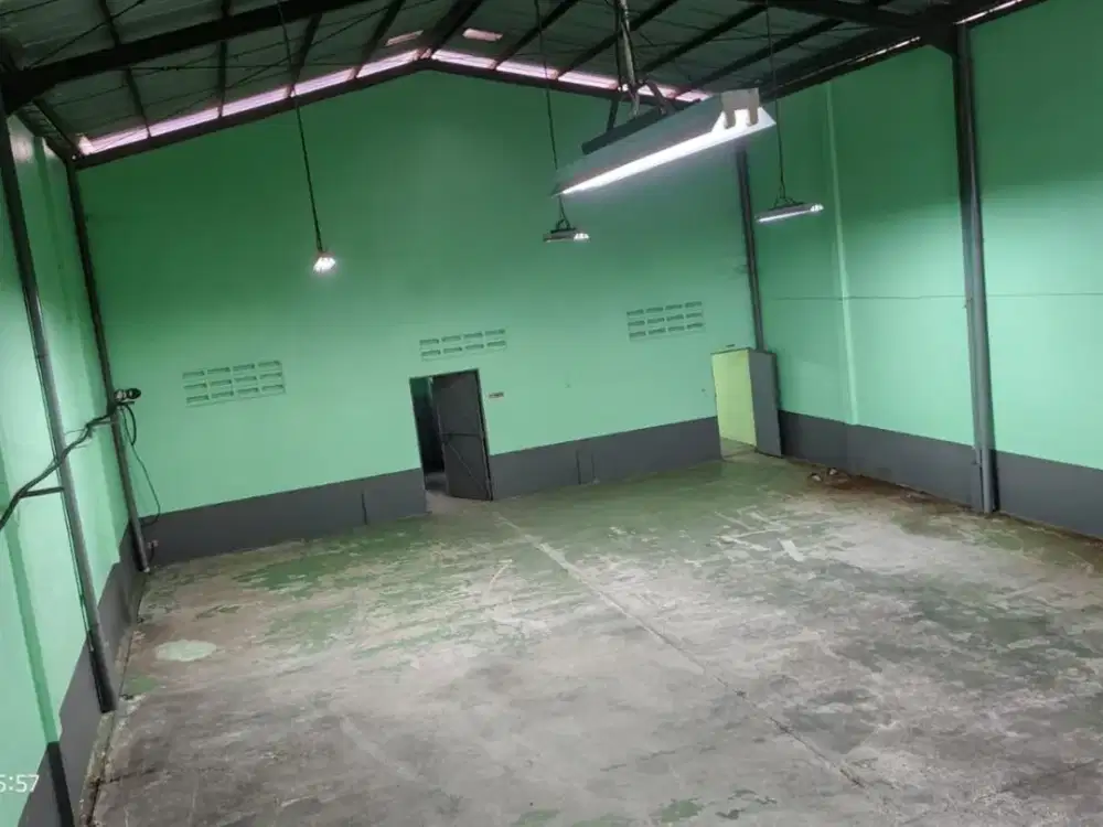 Disewakan Gudang Ada kantor permanen 2 lantai  Taman Tekno Bsd City