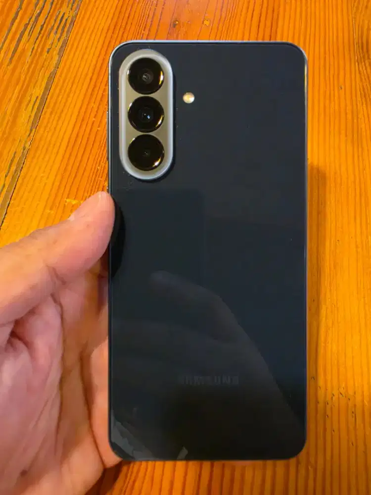 Samsung A57 12/256