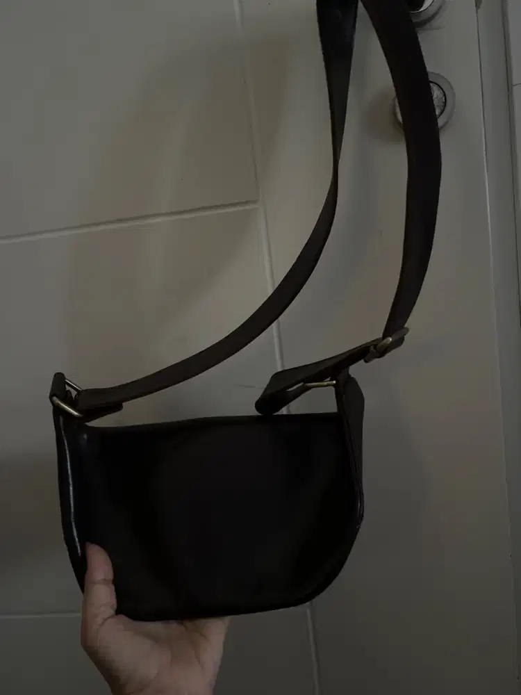Dijual tas slempang kulit warna coklat