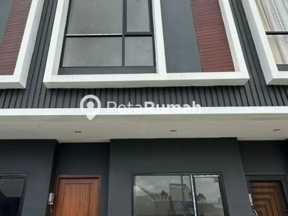 DIJUAL VILLA JALAN PANCING II / BUDI UTOMO (MAICHAEL)