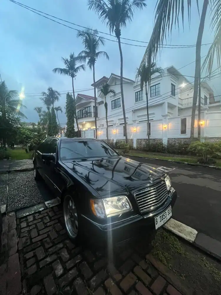 MERCEDES Benz 300SEL W140 1992 Black Hitam BU 1991 Double Glass 1993