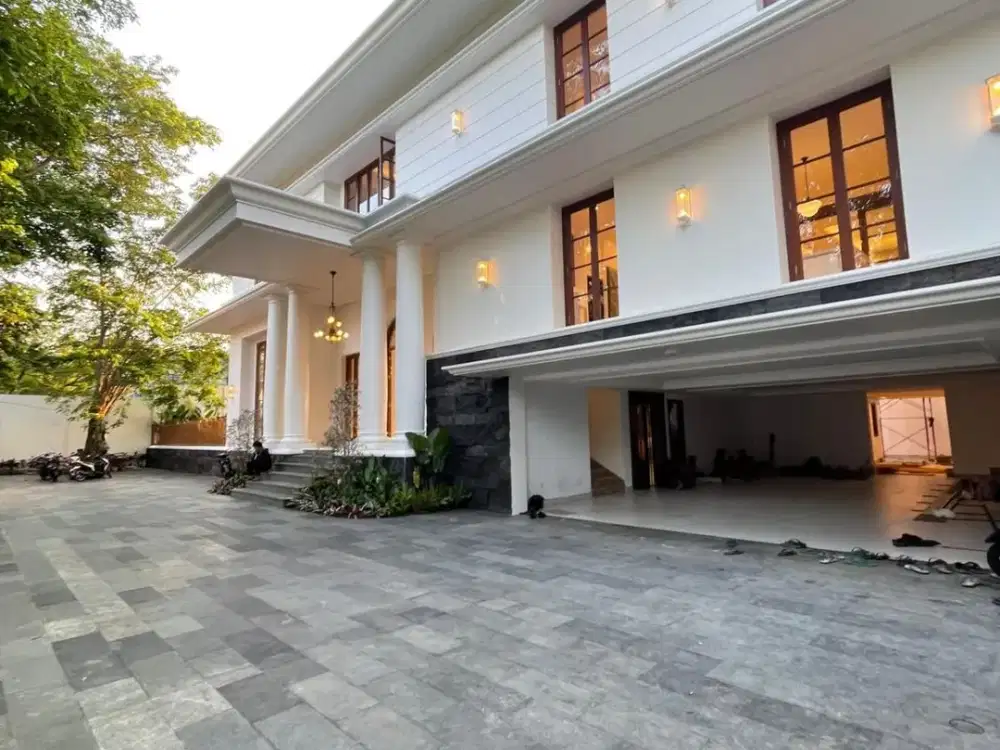 Rumah 2 Lantai di Kemang Jakarta Selatan. Ultra Luxury, SHM