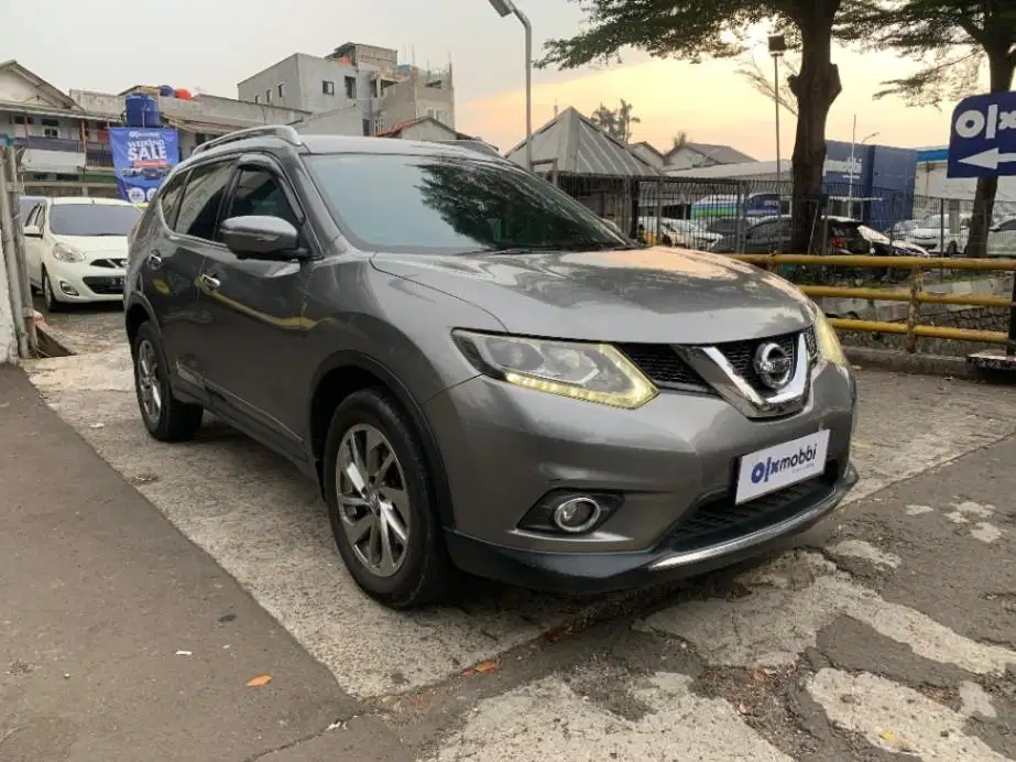 DP MURAH Nissan X-Trail 2.5 Bensin-AT 2015  CTIVB