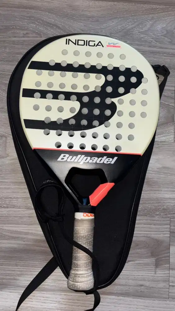 Raket Padel BULLPADEL Indiga