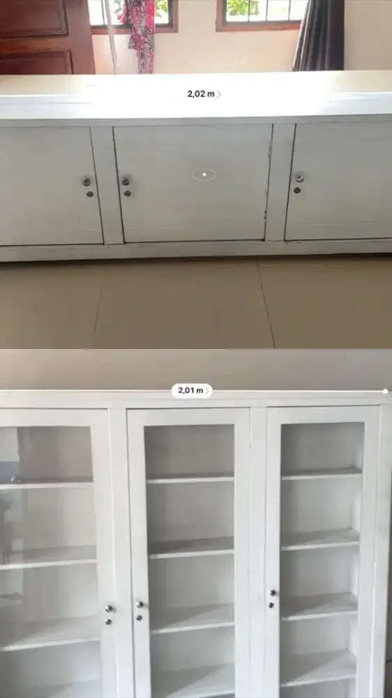 Lemari kaca bertingkat