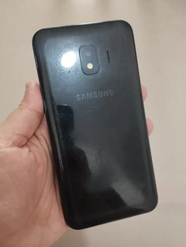 Samsung J2 Core-4G.Ori.Ram 1/8GB.GOLDEN PONSEL