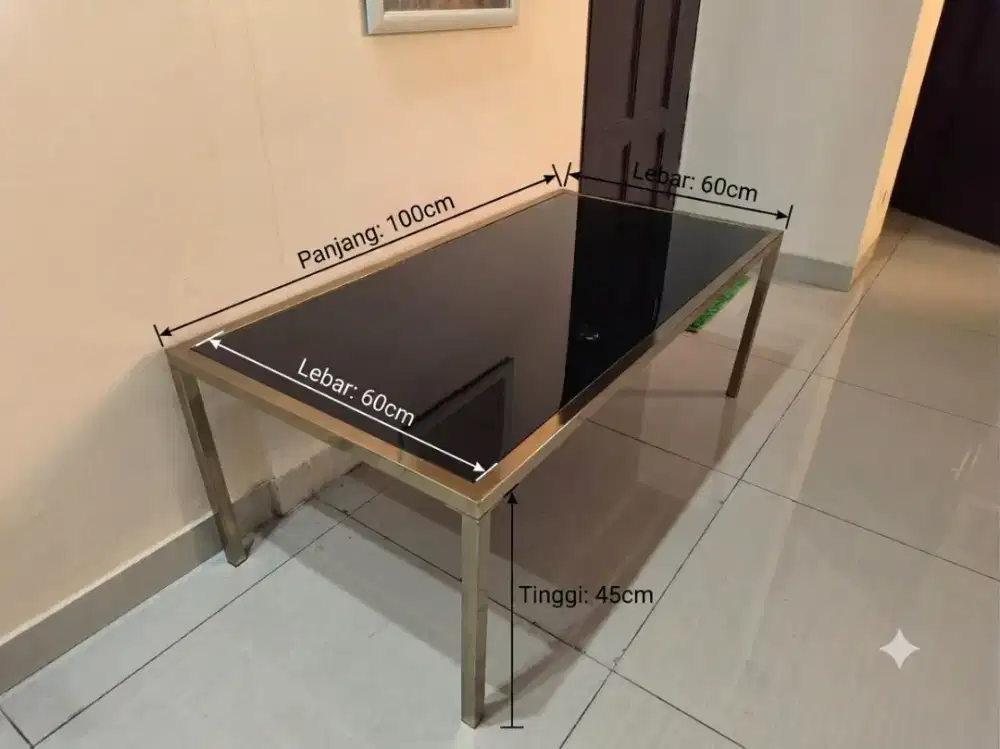 Meja ruang tamu minimalis