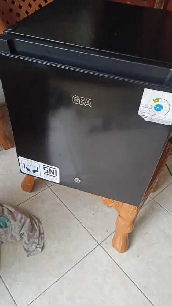 Dijual MURAH kulkas Mini DEA