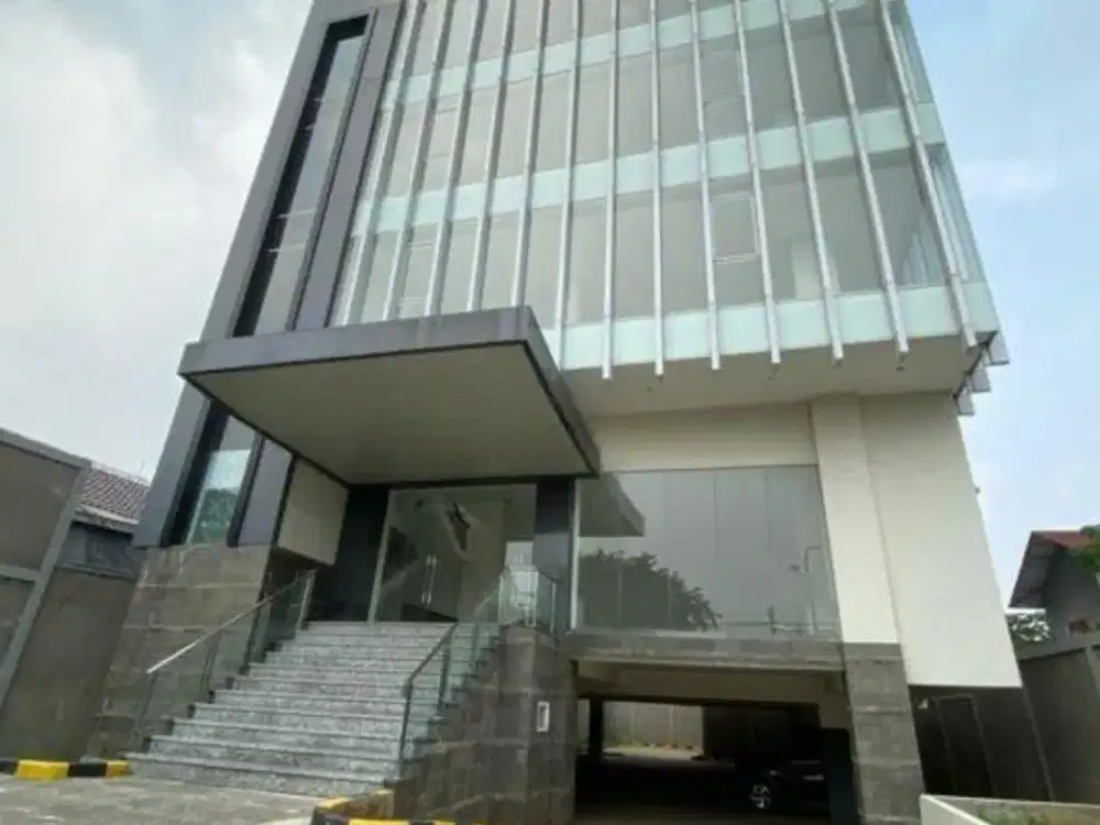 Gedung Brandnew 4lantai.di Pramuka Raya . Lokasi Strategis . Dekat.kampus Dan.dilewati Jalur Lrt