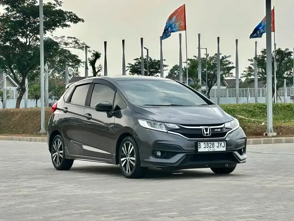 Honda Jazz RS 1.5 Automatic 2019 Bensin Abu Metalik
