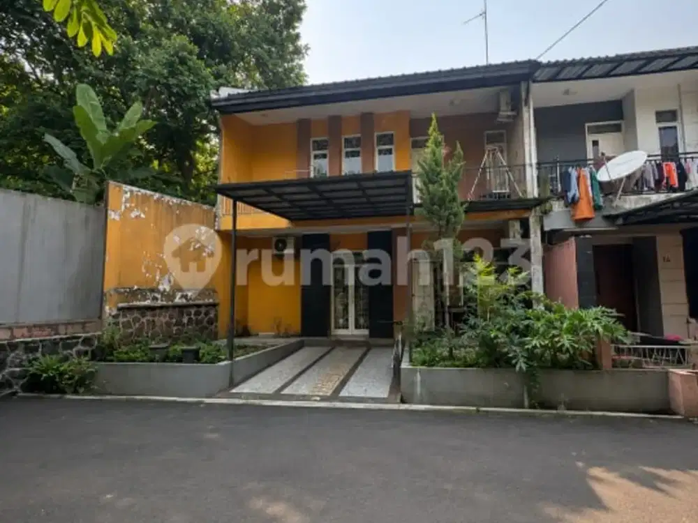 Rumah 2 Lantai Dalam Komplek One Gate System di Limo Akses Mudah ke Tol