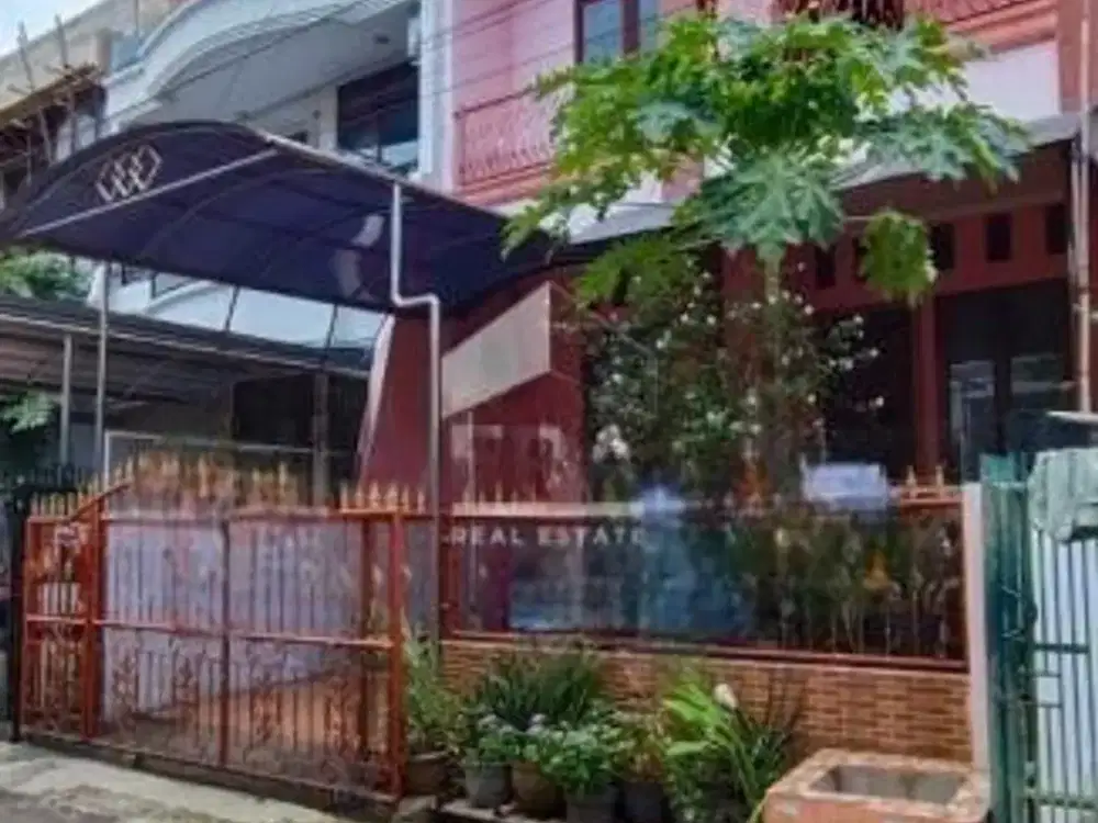 Jual Rumah 2 lantai di Molek ,Kelapa Gading. Luas 6x17. SHM.  Dekat Mall, Pasar, Pusat Kuliner.