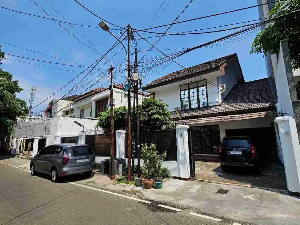 sewa rumah cocok kantor parkir luas senopati keb.bari jaksel