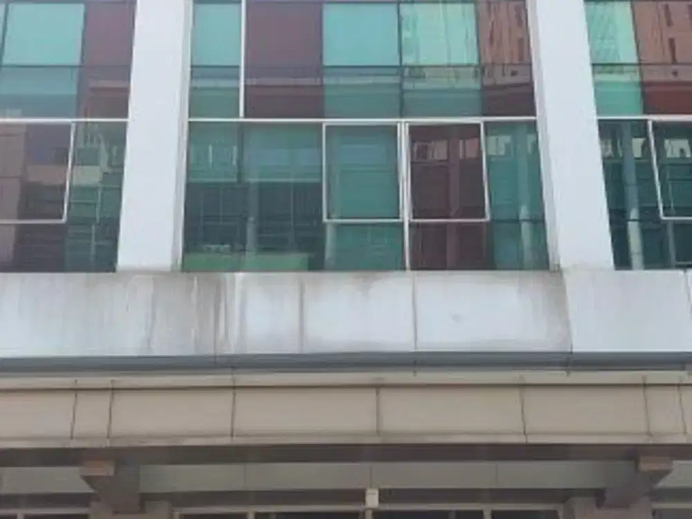 Jual/ Sewa Ruko Strategis dan Eksklusif di Kawasan Bisnis Kelapa Gading ! Ruko Kensington 5 Lantai . Ideal untuk Kantor dan Usaha, Bagus dan Siap Huni