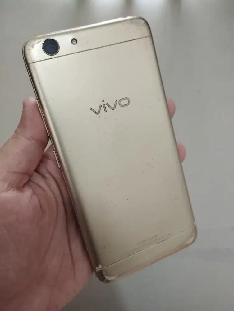 Vivo Y53-4G.Ori.Ram 2/16GB.GOLDEN PONSEL