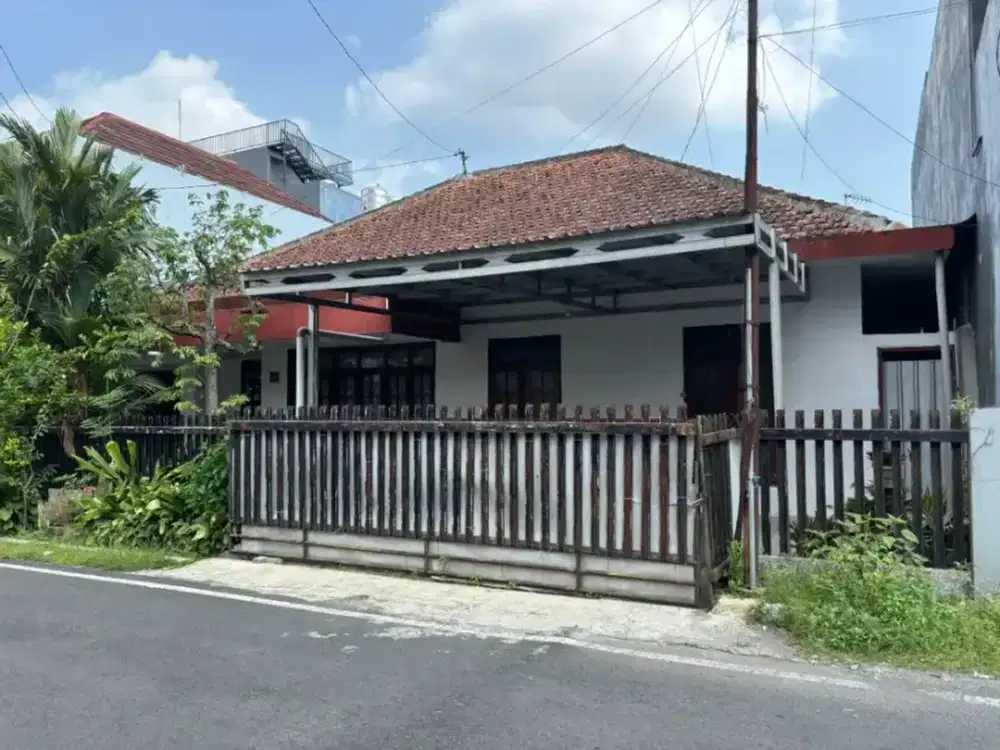 Rumah Luas 317 m² Area Jalan bunga Dekat Dewandaru Soekarno-hatta