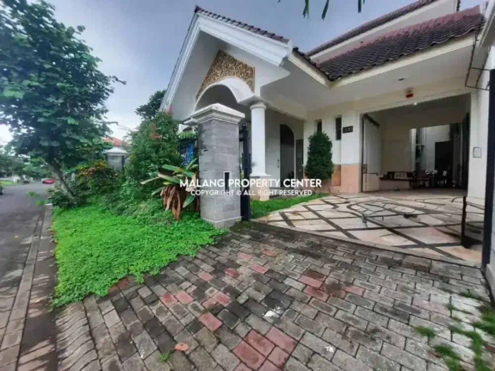 Rumah Luas 360 m² di Perumahan Araya Golf Dekat Kampus Binus