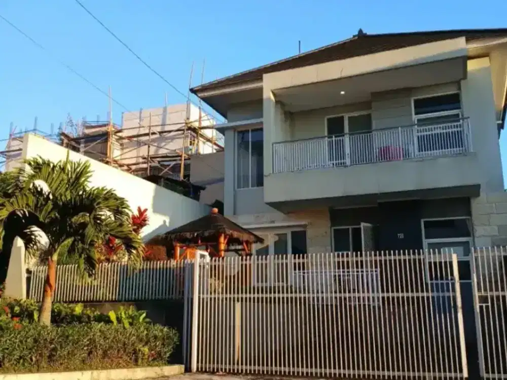 Rumah Villa Mewah di Panderman Hill Dekat Hotel Golden Tulip