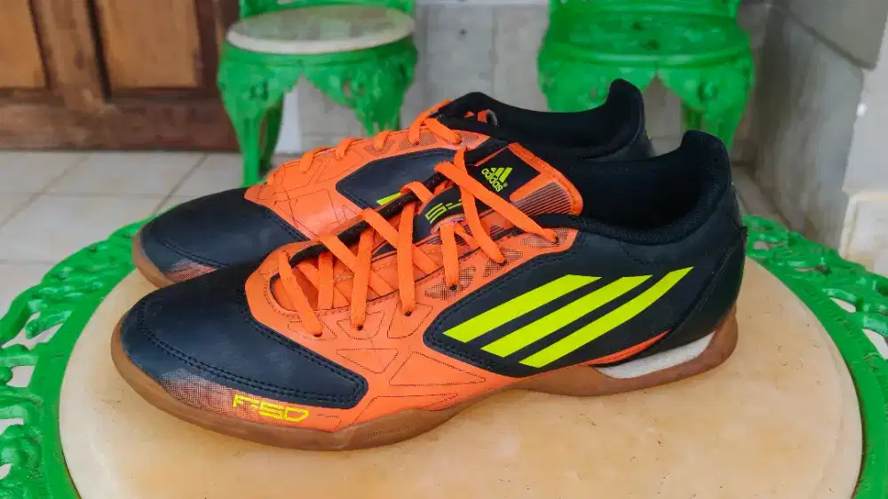 Sepatu Futsal Adidas F50 - Size 40