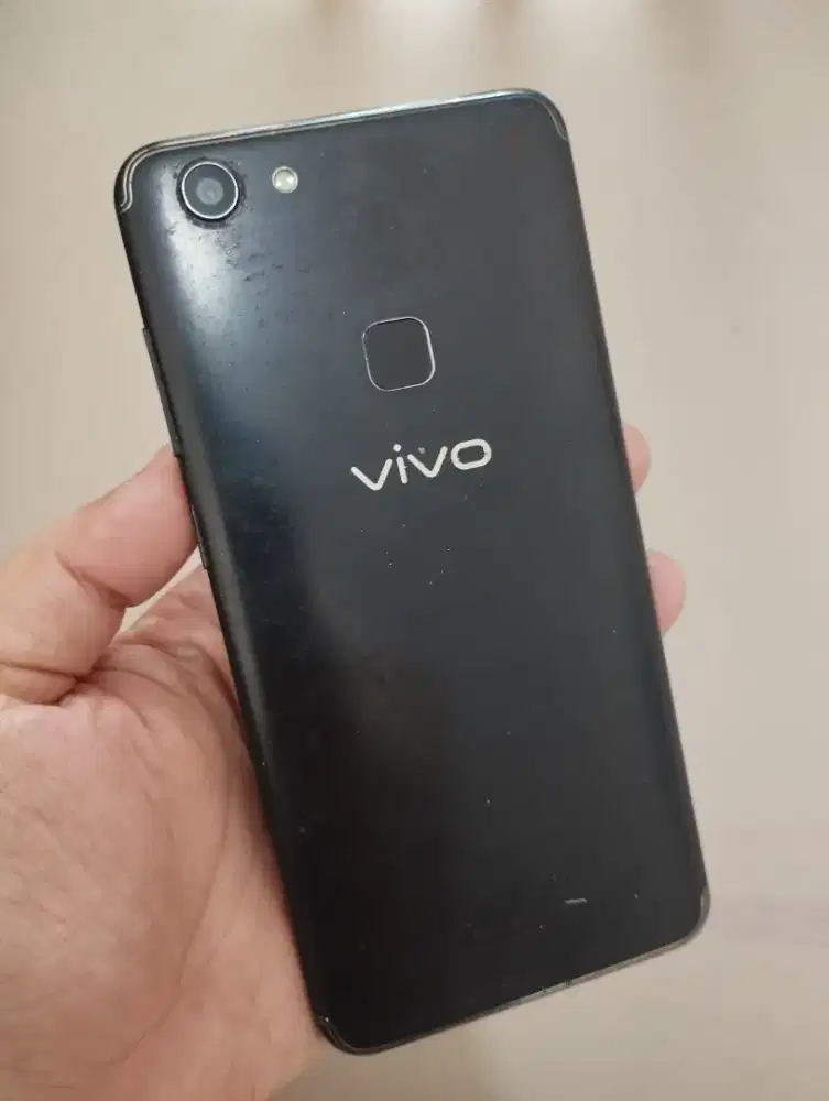 Vivo V7-Finger.4G.Ori.ram 4/32GB.GOLDEN PONSEL