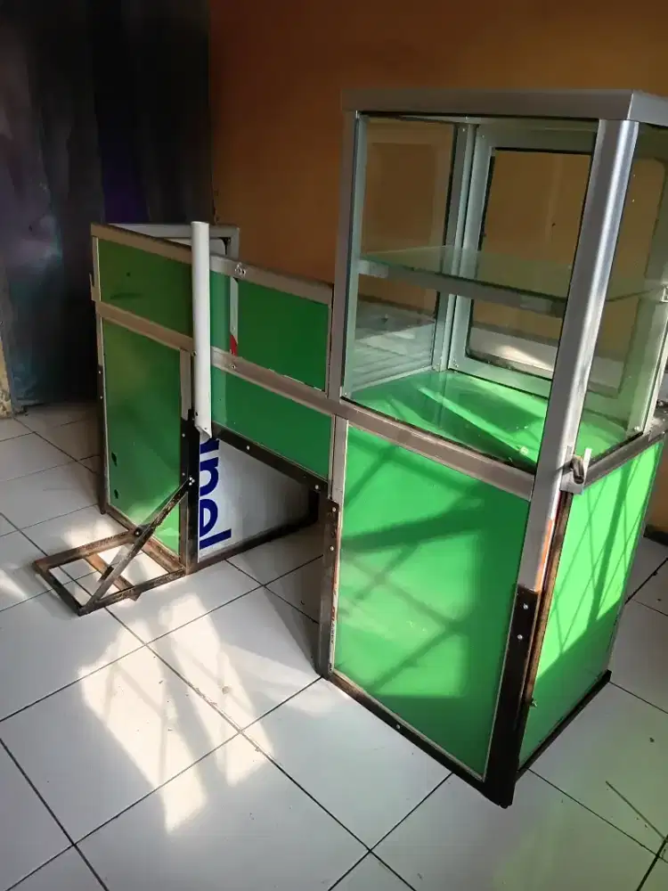 GEROBAK MOTOR: PENTOL, SIOMAY, BAKSO, BUBUR