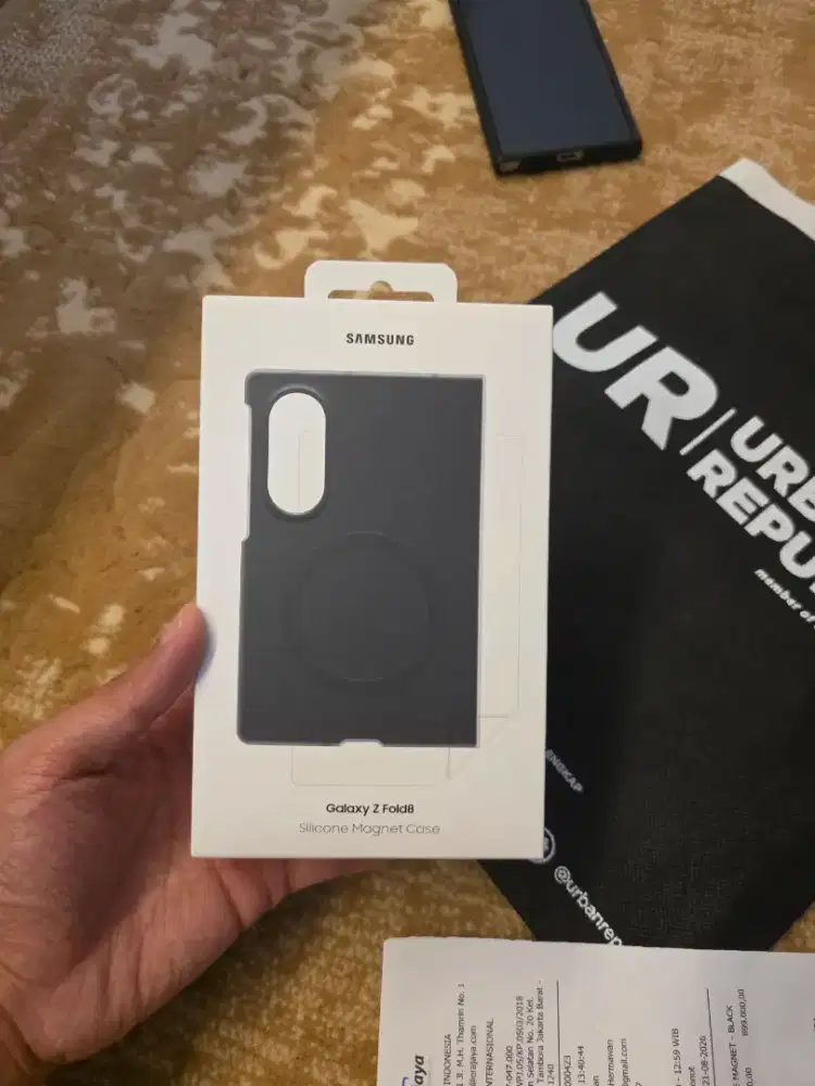 Galaxy Z Fold8 Silicone Magnet Case Graphite