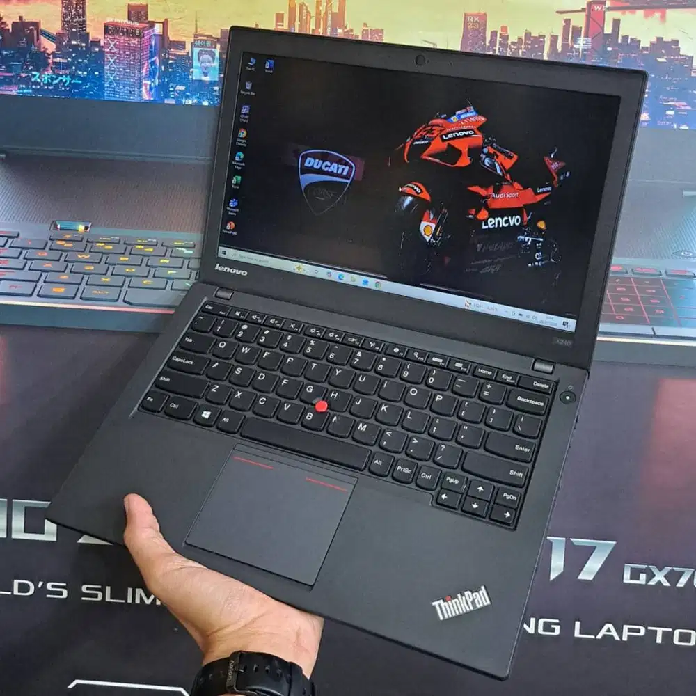 Lenovo ThinkPad X240 intel core i7-4600U RAM 8GB SSD 240GB