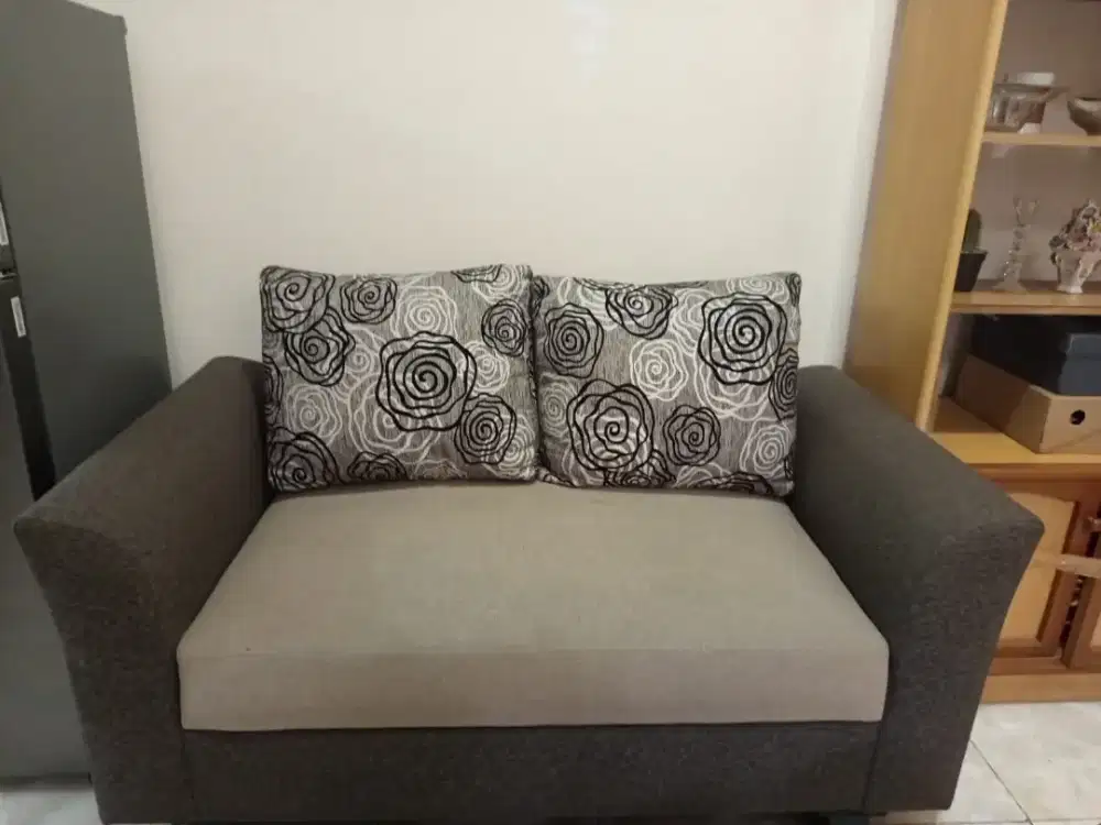 Sofa set (3, 2, 1) seater warna coklat tua
