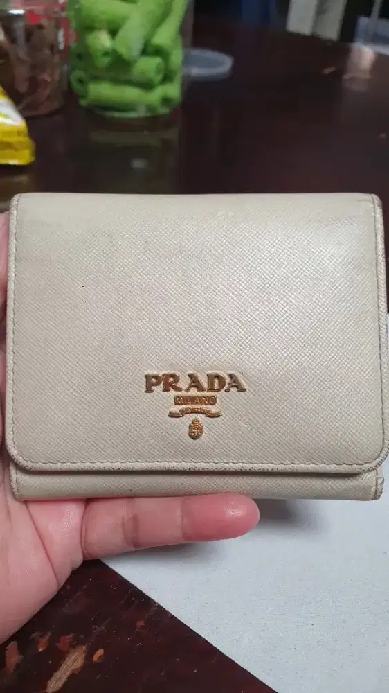 Dompet PRADA Trifold saffiano leather*ORIGINAL 10% bisa cek ke conuter