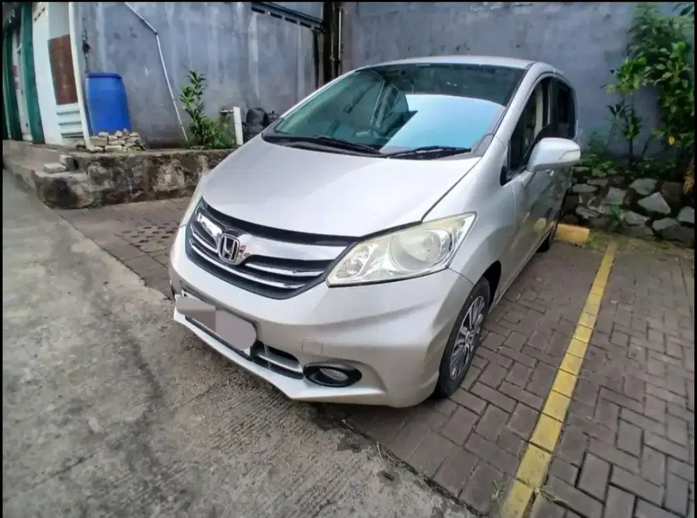 Honda Freed Matic 2013
