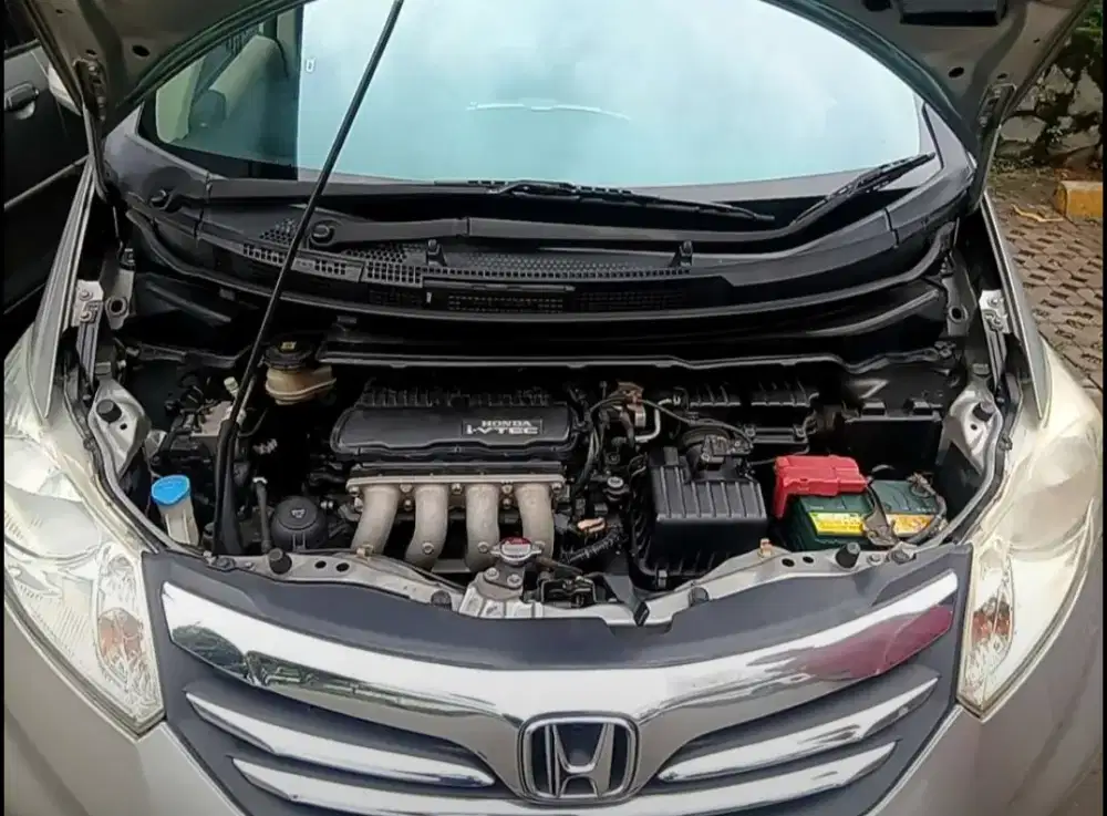 Honda Freed Matic 2013