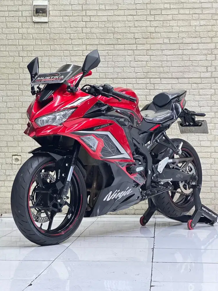 KawSaki Ninja ZX-25R Istimewa Super Low km 2023