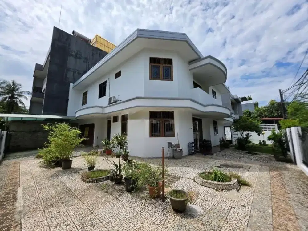 Rumah Hoek Di Pondok Gading Utama, Kelapa Gading.