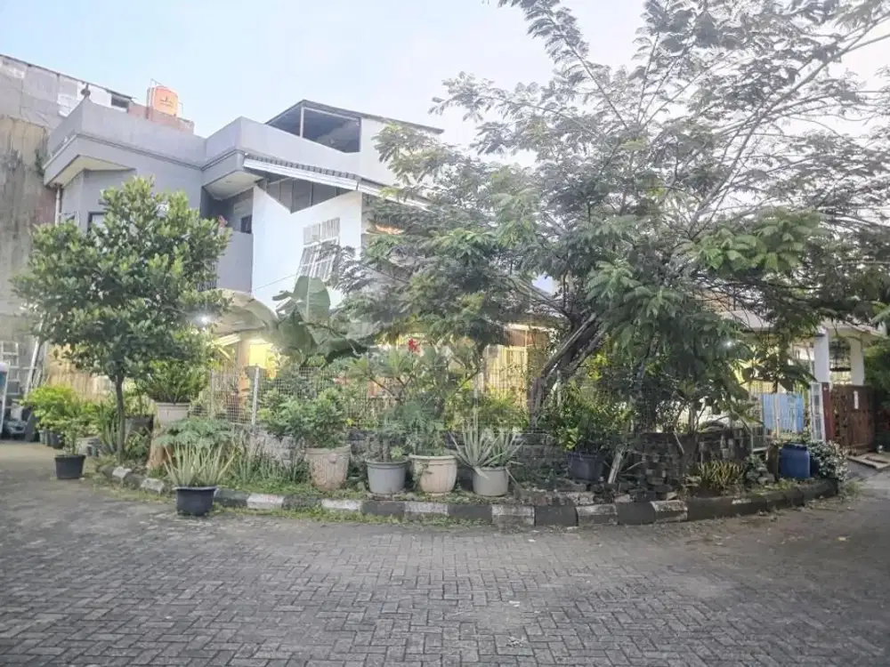 Rumah Hoek di Kelapa Gading