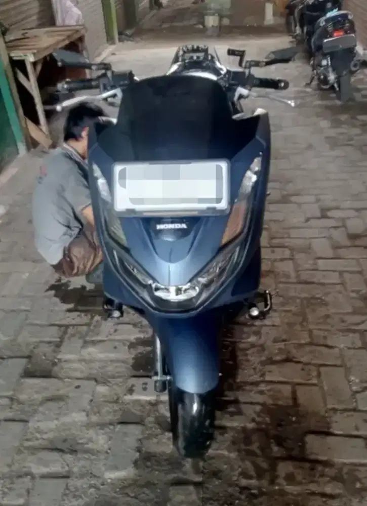 Honda PCX 160cc CBS Tahun 2023