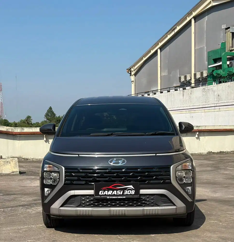 Hyundai Stargezer Prime 1.5 AT Captain Seat 2025 Abu Abu Metalik