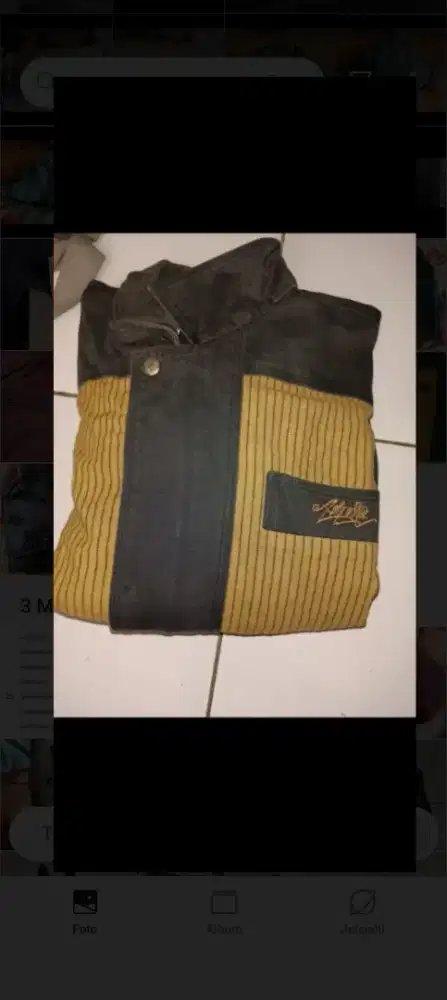 Dijual Borongan 3 jaket (1 bisa bolak balik+1 sweater layak pakai.)