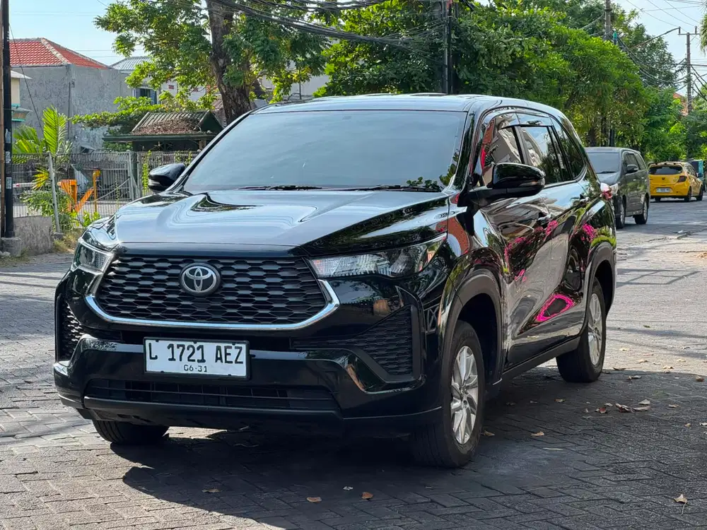 Toyota Innova Zenix 2.0 G At 2025 km +/- 5.100