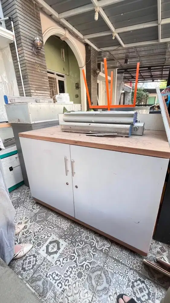 Gerobak/Lemari minuman Bekas ukuran 1,5 m