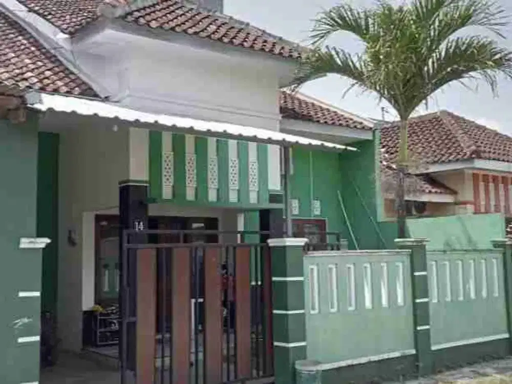 Rumah Bagus Gentan Area 3 Kamar Tidur Strategis Dekat Jalan Mangesty Raya